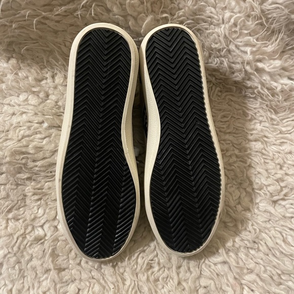 NWOT Just Fab Snakeskin with Stars - Picture 3 of 5